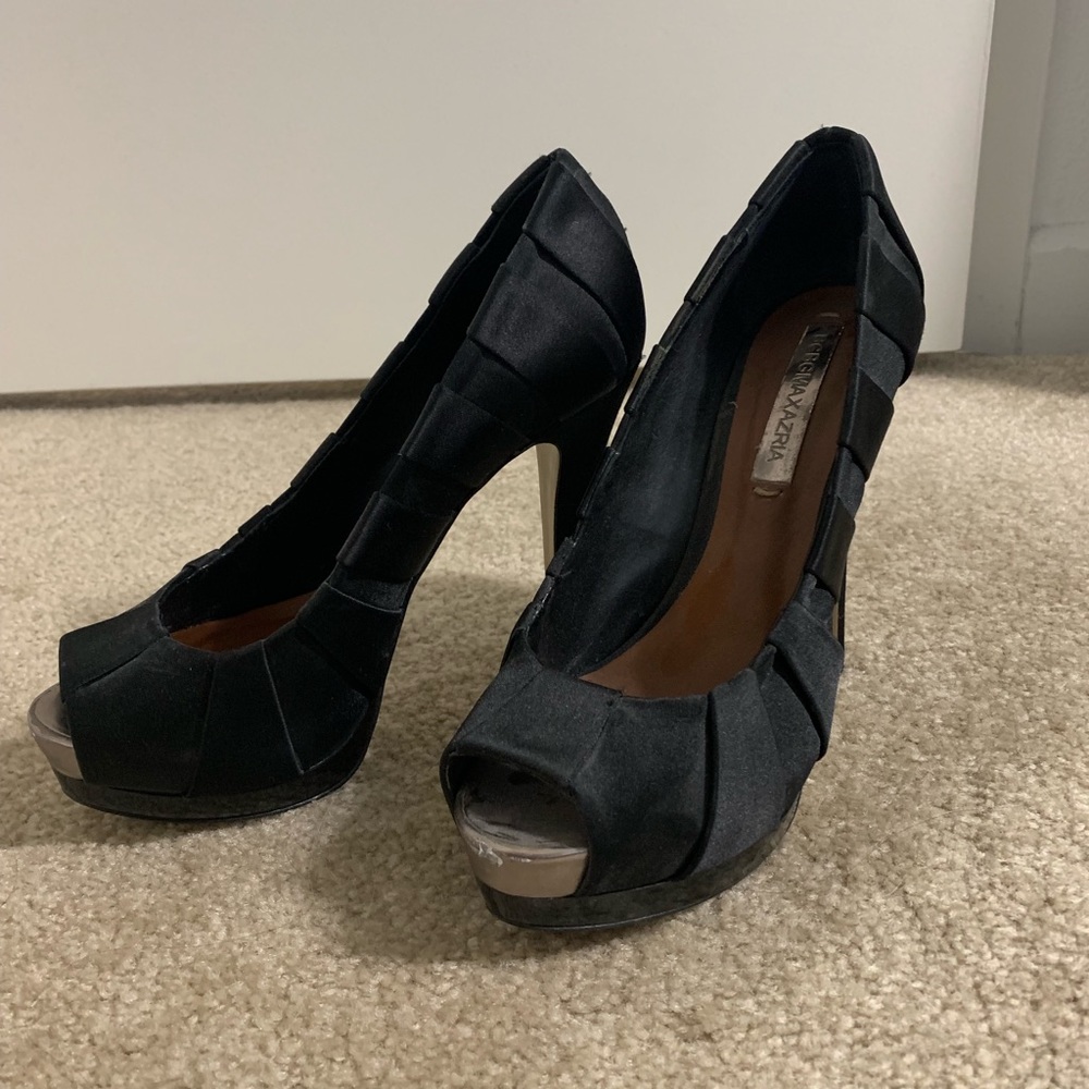 BCBGMaxAzria black pleated satin platforms size 7